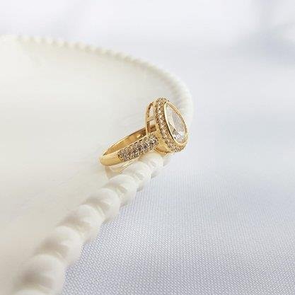 ANEL CRAVEJADO COM GOTA CRAV AO REDOR ECOM