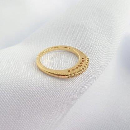 ANEL 10 ZIRC COM DETALHES DE CORACOES ECOM|BANHADO EM OURO 18K