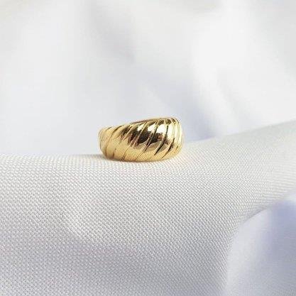 ANEL TIPO CROISSANT REGULAVEL | BANHADO EM OURO 18K