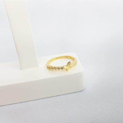 ANEL MEIO ARO CRAV COM BORBOLETA LISA| BANHADO EM OURO 18K