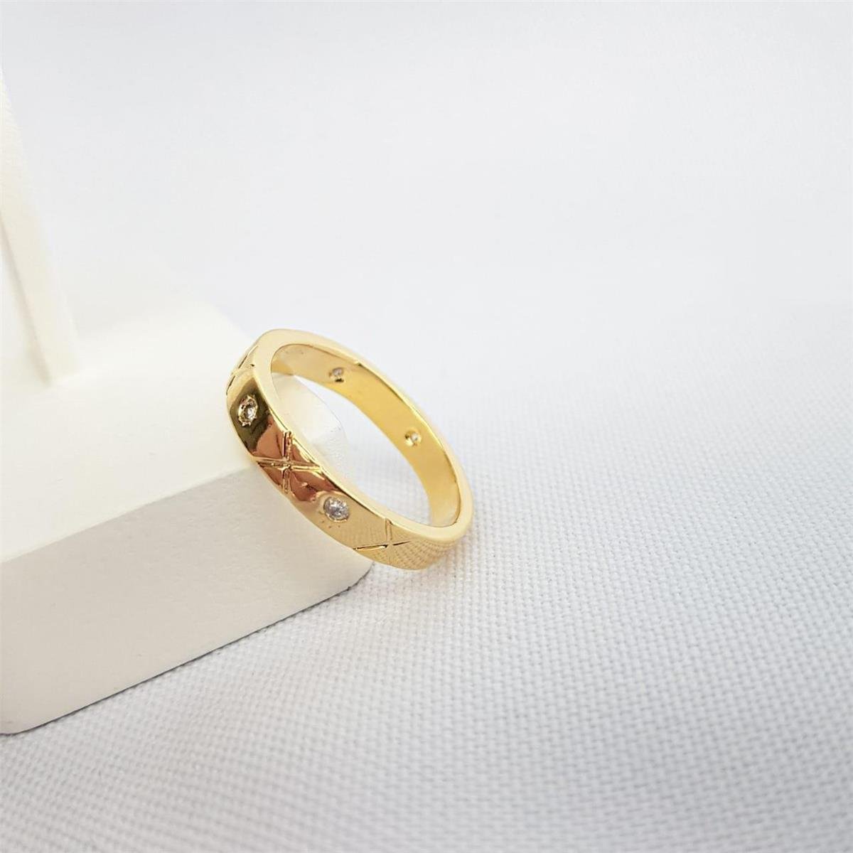 ANEL MEIA ALIANCA X 5 PEDRINHAS DE ZIRC ECOM