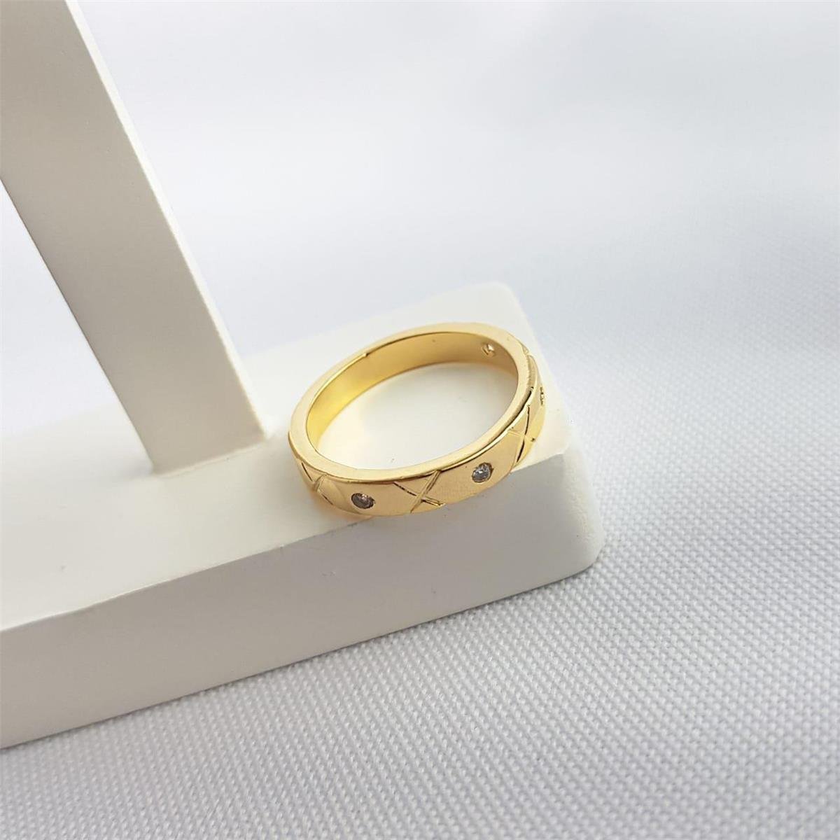 ANEL MEIA ALIANCA X 5 PEDRINHAS DE ZIRC ECOM