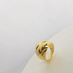 ANEL LISO COM DETALHES EM RELEVO CIMA | BANHADO EM OURO 18K