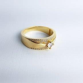 ANEL SOLITARIO CRAV DETALHE DOURADO AFUNILADO | BANHADO EM OURO 18K