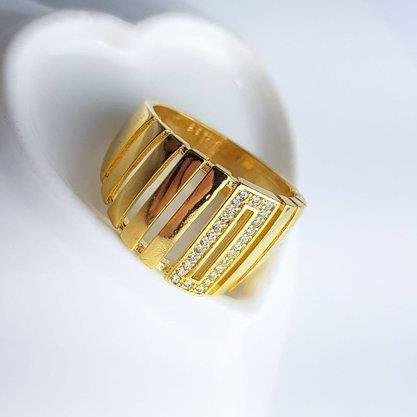 ANEL ESTEIRA CRAVEJADO NO CENTRO | BANHADO EM OURO 18K