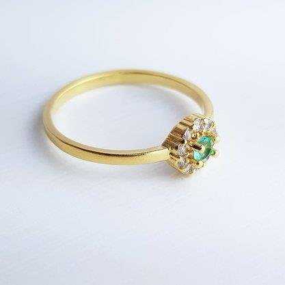 ANEL FINO PEDRA VERDE AGUA BORDA CRAVEJADA | BANHO DE OURO 18K ECOMM