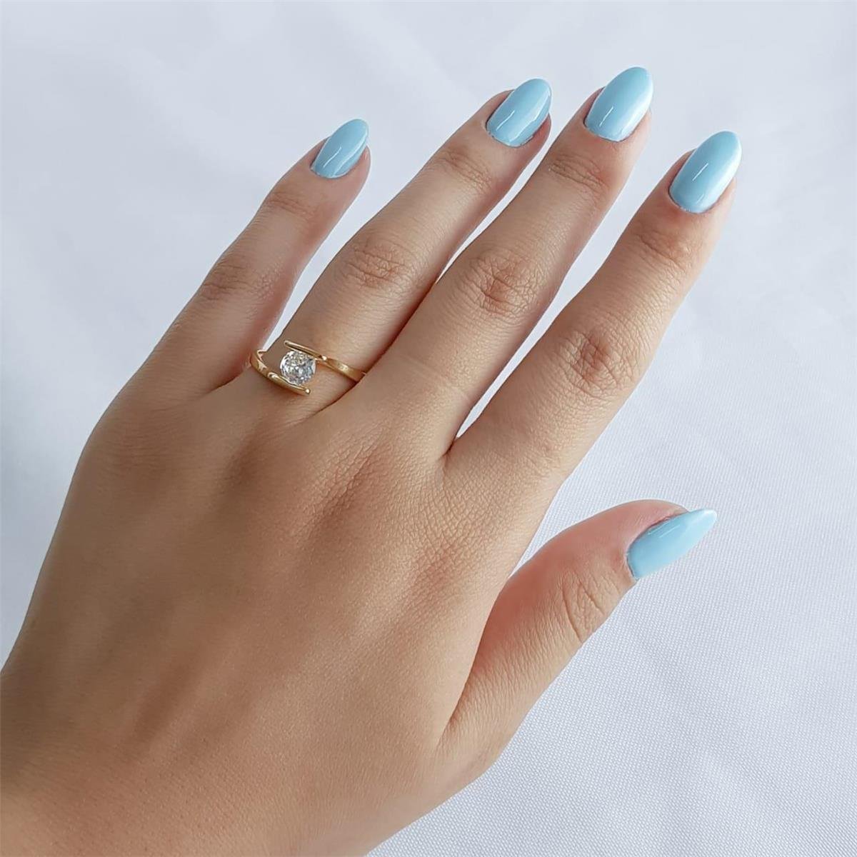 ANEL SOLITARIO ARO SEMI ABERTO CHAPA QUADRADA | BANHADO EM OURO 18K