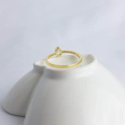 ANEL GRANDE GOTA EM ZIRC MEIO CRAV | OURO 18K ECOMM