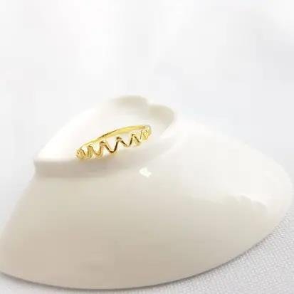 ANEL FRENTE EM ZIG ZAG EM | BANHADO EM OURO 18K