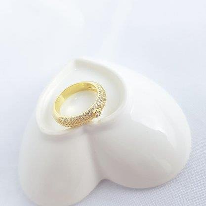 ANEL MEIA ALIANCA MICROCRAV FILETE DOURADO| BANHADO EM OURO 18K