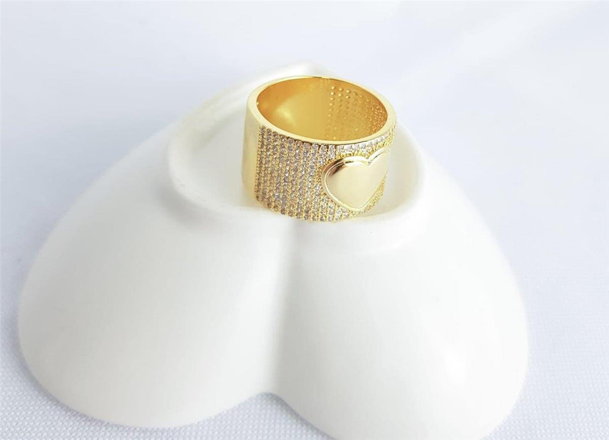 ANEL ARO LARGO 1,3CM MICROCRAV CORACAO LISO | BANHADO EM OURO 18K