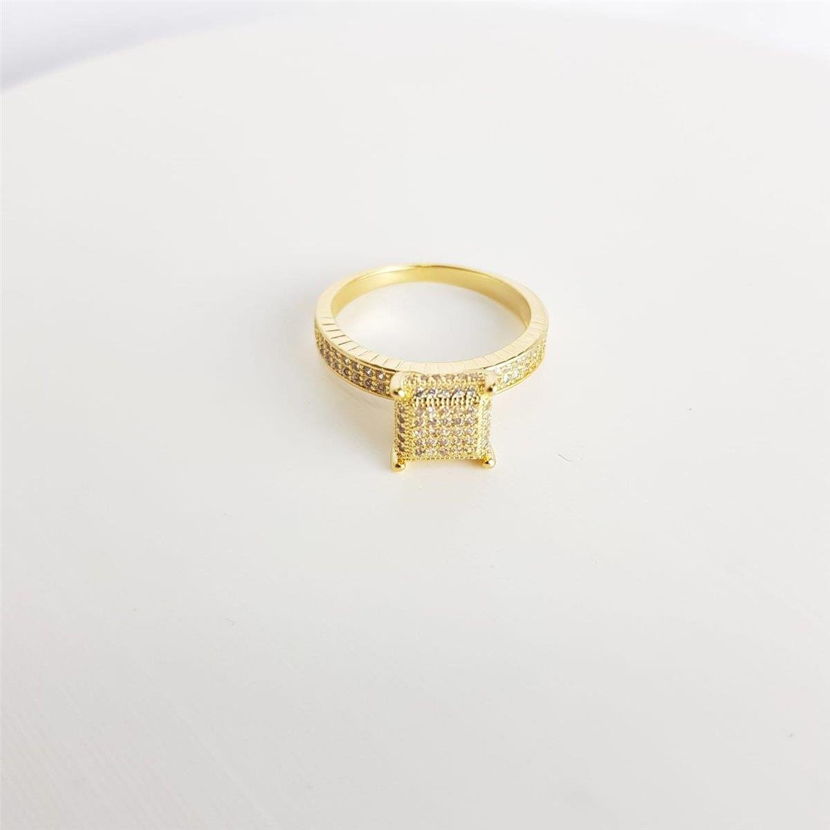 ANEL SOLITARIO QUADRADO CRAV ARO 2 FILET | BANHADO EM OURO 18K