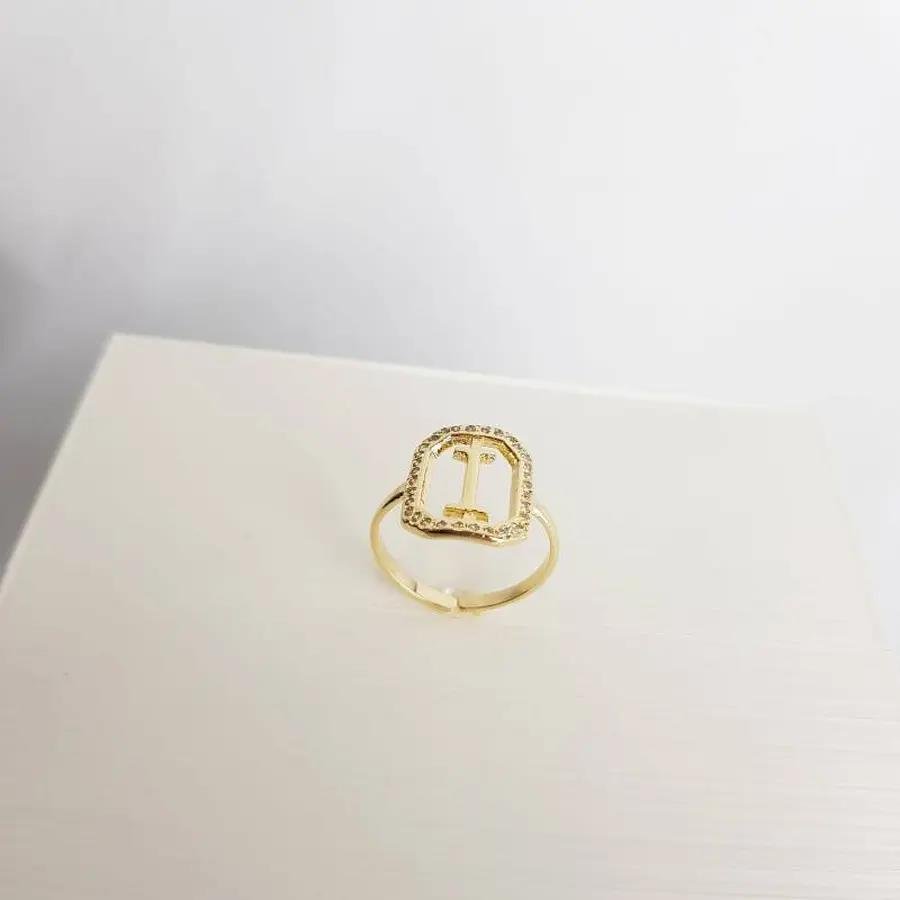 ANEL 1,6CM RETANGULAR CRAV/VAZADA COM LETRA I LISA