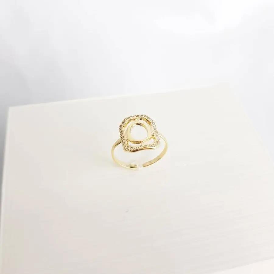 ANEL 1,6CM RETANGULAR CRAV/VAZADA COM LETRA O LISA| BANHADO EM OURO 18K