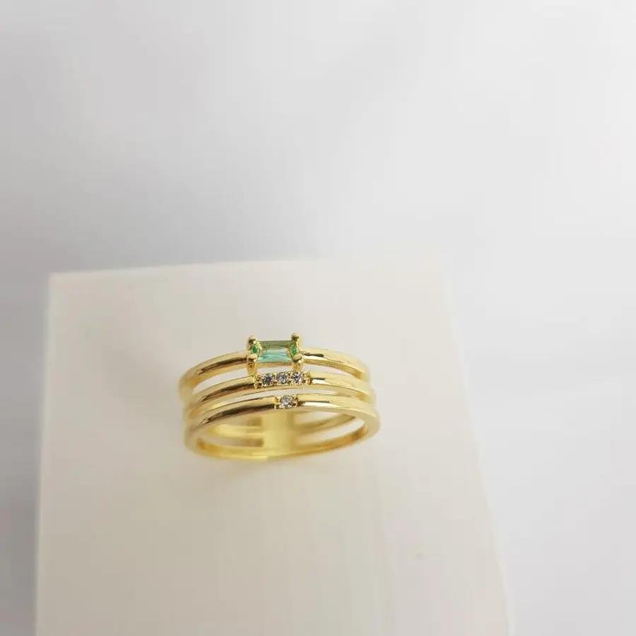ANEL ARO TRIPLO ZIRC RETANG VERDE AGUA |BANHADO EM OURO 18K