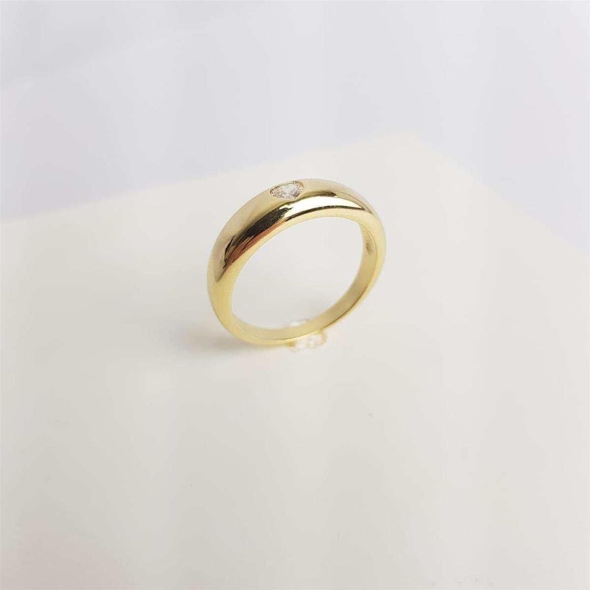 ANEL MEIA ALIANCA C/ ZIRC CORACAO CRISTAL| BANHADO EM OURO 18K