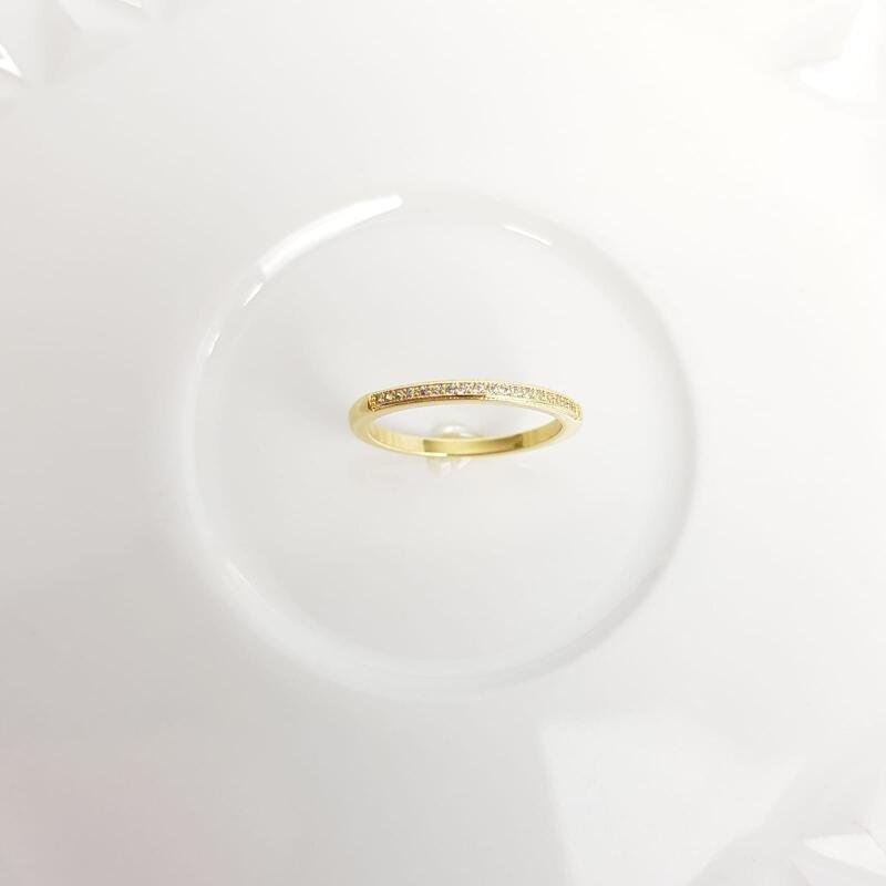 ANEL APARADOR FRENTE MICRO CRAV E FALSA ZIRC| BANHADO EM OURO 18K