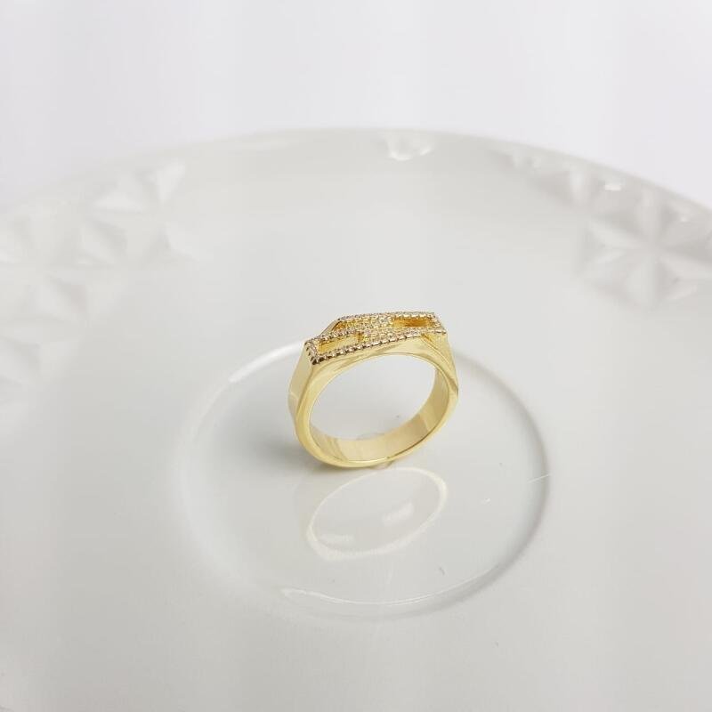 ANEL ELOS RETANGULARES ENCAIXADOS CRAV | BANHADO EM OURO 18K