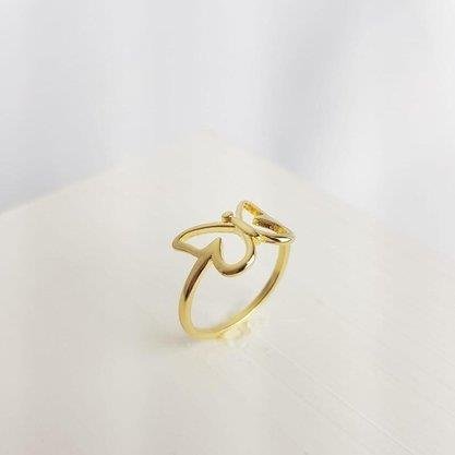 ANEL COM ENTREMEIO BORBOLETA VAZADA LISA | BANHADO EM OURO 18K