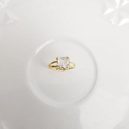 ANEL SOLITARIO ARO DUPLO VAZADO ZIRC QUADRADA| BANHADO EM OURO 18K