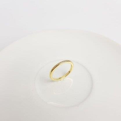 ANEL APARADOR COM 1 FILEIRA CRAVEJADA CRISTAL | BANHADO EM OURO 18K