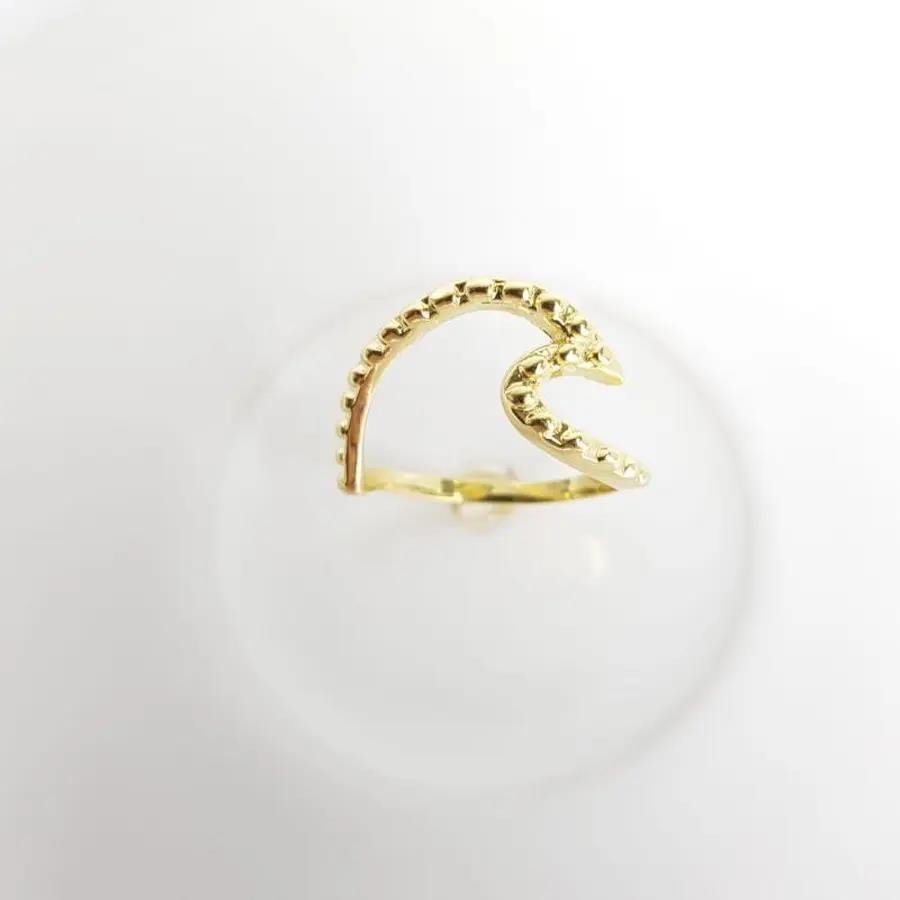 ANEL ENTREMEIO EM ONDA DETALHES EM BOLINHA| BANHADO EM OURO 18K