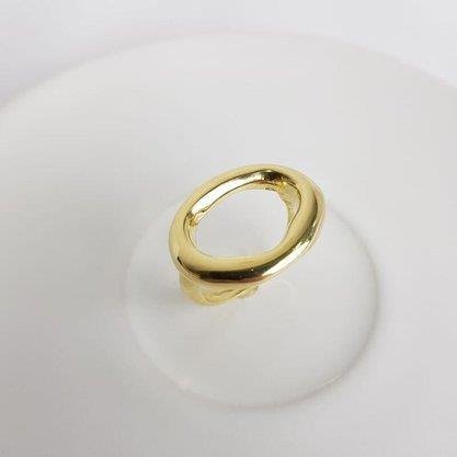 ANEL MINIMALISTA DETALHES OVAL VAZADA E LISO | BANHADO EM OURO 18K
