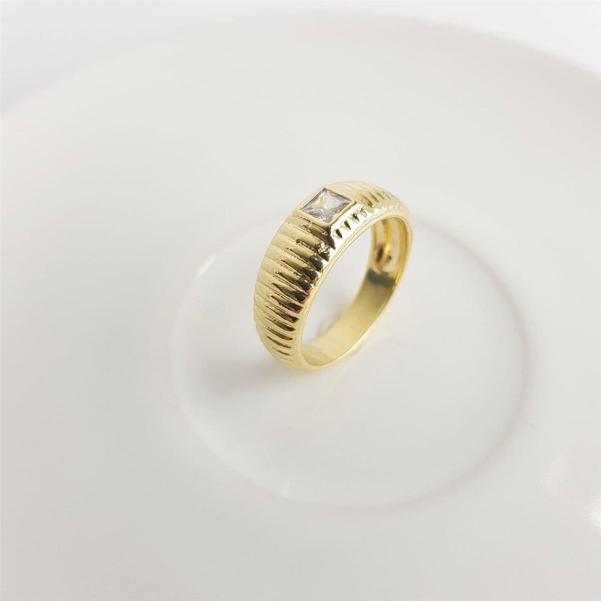 ANEL ARO TODO EM LINHAS COM ZIRC RETANGULAR | BANHO DE PRATA