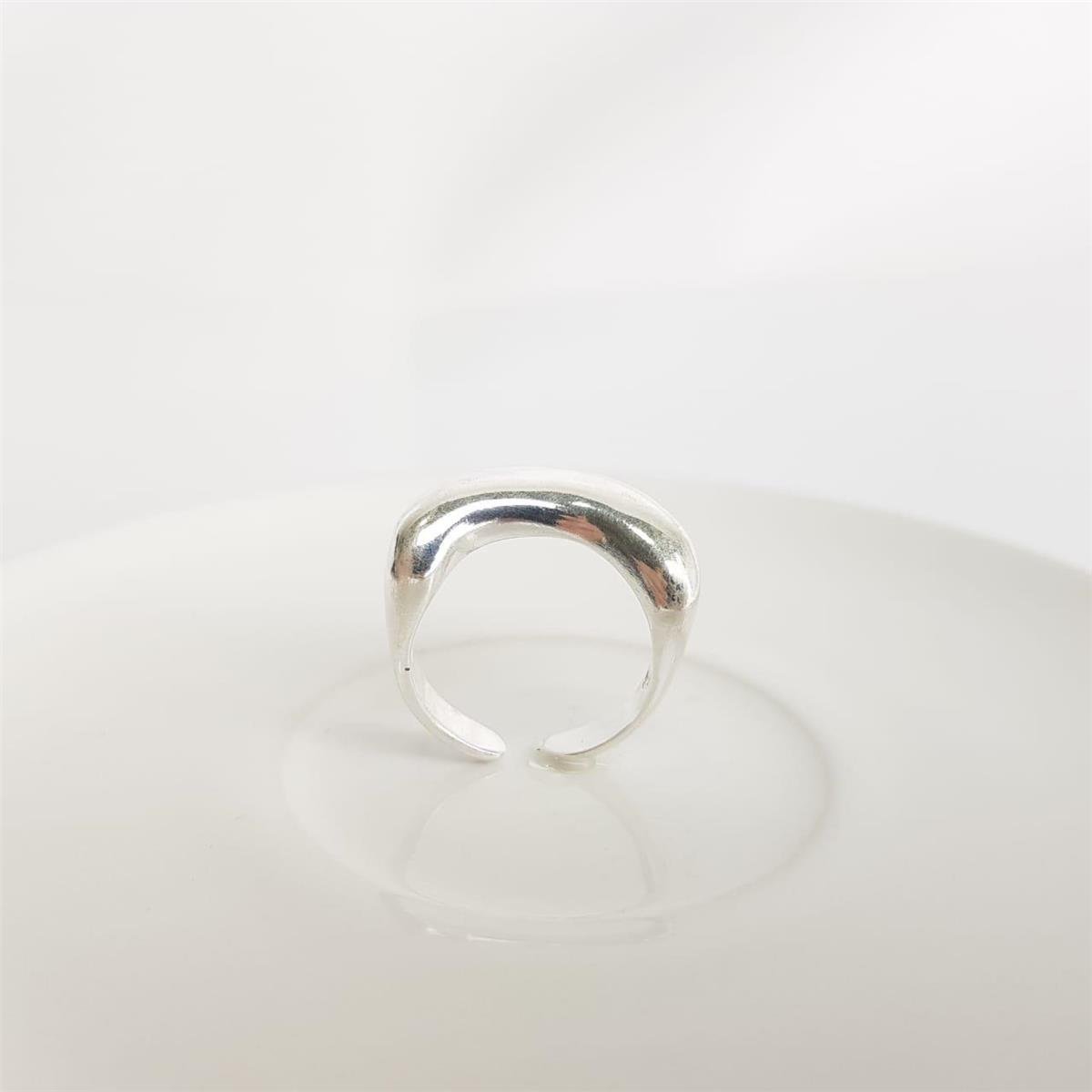 ANEL REGULAVEL CHAPA MEIA LUA LISA | BANHO DE PRATA 