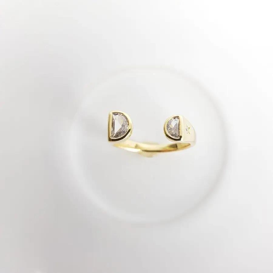 ANEL REGULAVEL/ABERTO 2ZIRC FORMATO D CRAV INGLESA| BANHADO EM OURO 18K