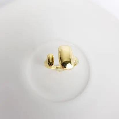 ANEL ARO REGULAVEL/ABERTO DETALHE RETANGULAR| BANHADO EM OURO 18K
