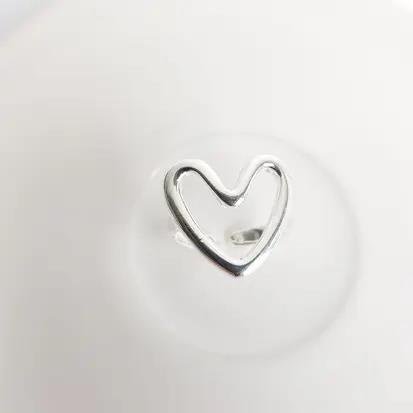 ANEL REGULAVEL ENTREMEIO CORACAO VAZADO| BANHADO EM OURO 18K