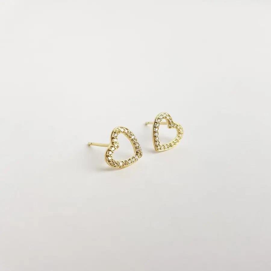 BRINCO CORACAO VAZADO E CRAVEJADO| 1CM|BANHADO EM OURO 18K