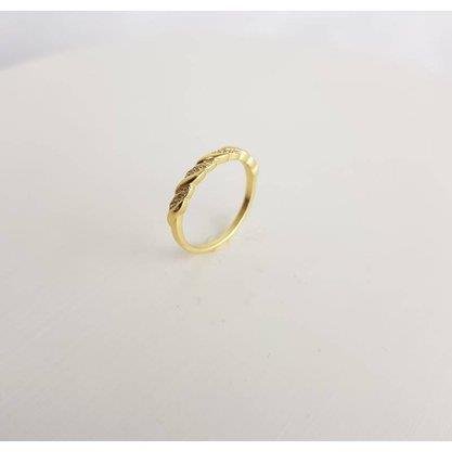 ANEL MEIA ALIANCA TRANCADA INTERCALADO CRAV E LISO | BANHADO EM OURO 18K