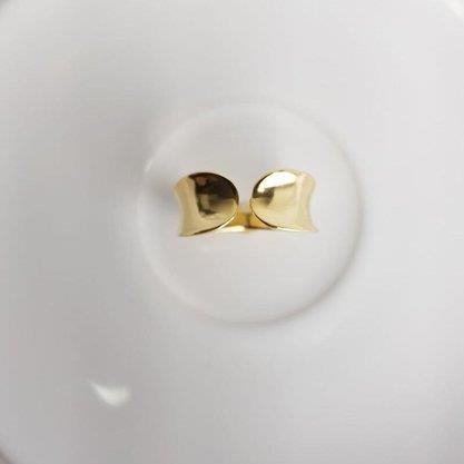 ANEL REGULAVEL EM CHAPA CONCAVO LISA| BANHADO EM OURO 18K