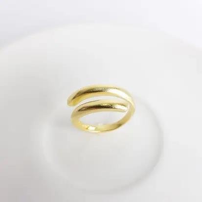 ANEL EM ARO DUPLO LISO ACETINADO/BRILHOSO| BANHADO EM OURO 18K