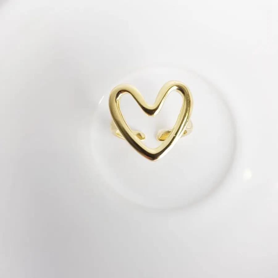 ANEL ABERTO LISO C/ CORACAO VAZADO FRENTE | BANHADO EM OURO 18K