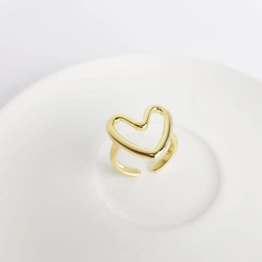 ANEL ABERTO LISO C/ CORACAO VAZADO FRENTE | BANHADO EM OURO 18K