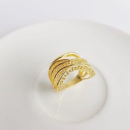 ANEL EM CHAPAS ONDULADAS VAZADAS E LISAS