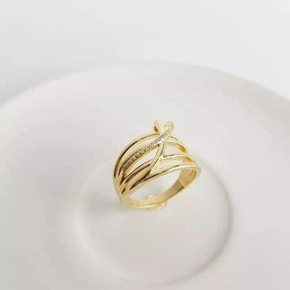 ANEL EM 4 AROS LISOS/2 AROS ENTRELACADOS | BANHADO EM OURO 18K