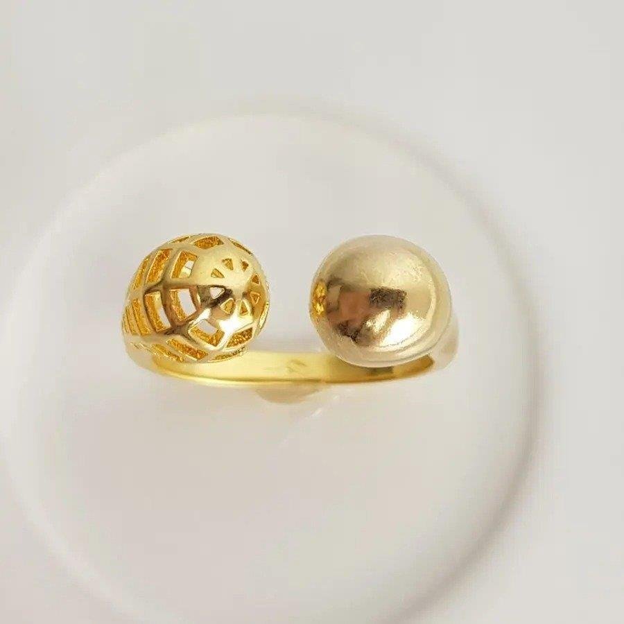 ANEL ARO REGULAVEL PONTAS EM ESFERAS VAZ/LISA| BANHADO EM OURO 18K