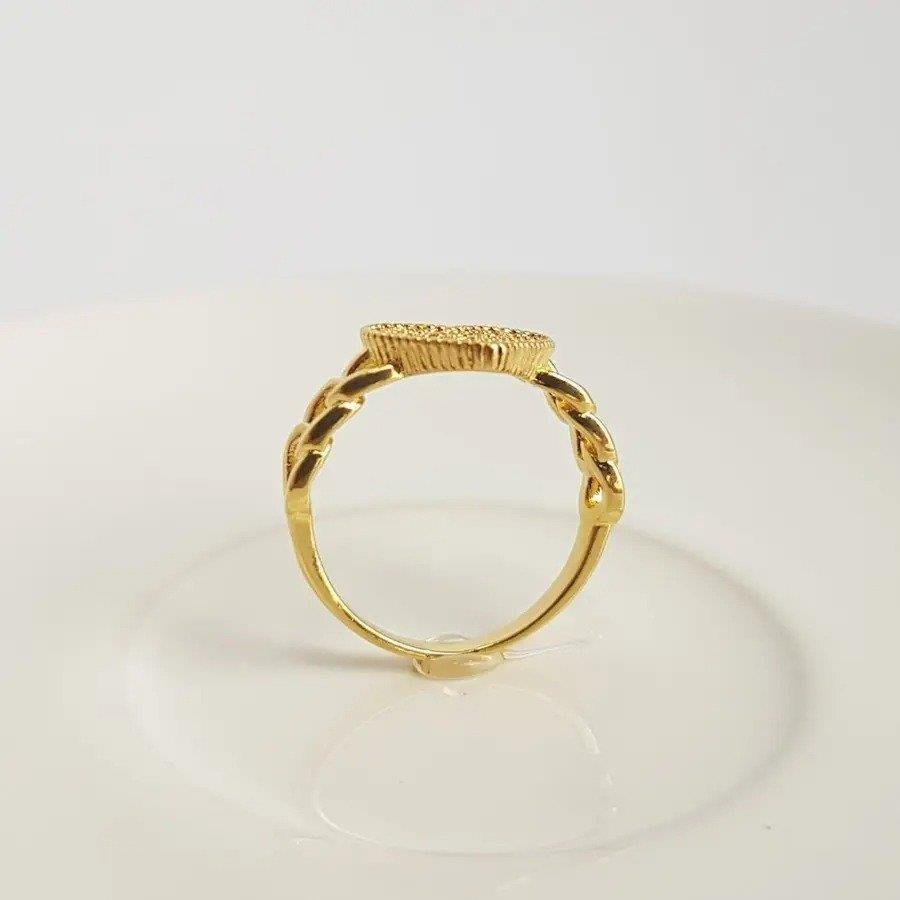 ANEL ARO EM ELOS ENTRELACADOS CORACAO AO MEIO