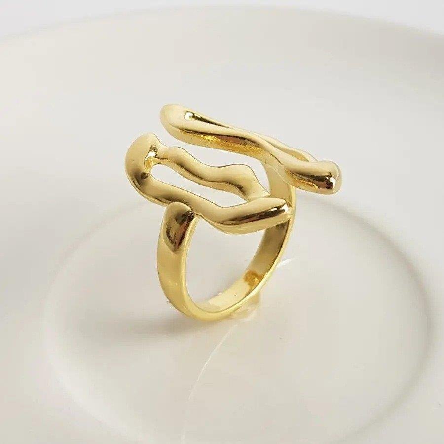 ANEL MINIMALISTA ABERTO FRENTE EM FORMAS ONDULADAS| BANHADO EM OURO 18K