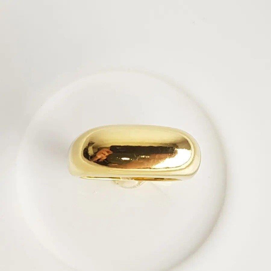 ANEL ARO LISO FRENTE QUADRADO OVAL | BANHADO EM OURO 18K