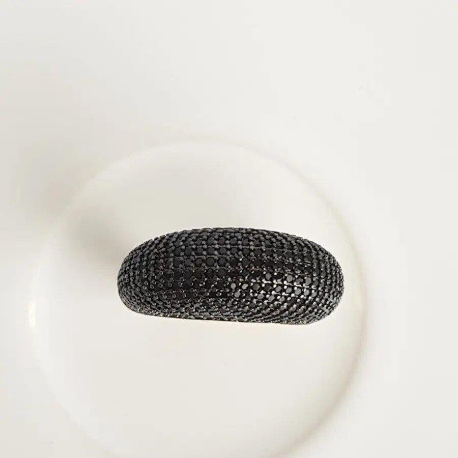 ANEL ARO ELEVADO MICROCRAV | BANHO DE OURO 18K APLIQUE RODIO NEGRO 