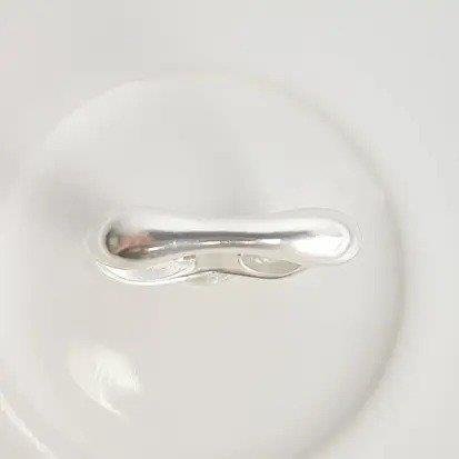 ANEL FORMATO QUADRADO REDOR FORMAS EM RELEVO B.PRA