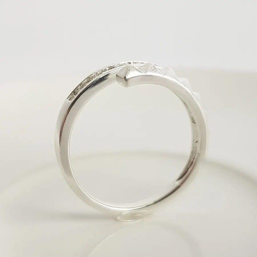 ANEL ARO REGULAVEL ENTRELACADO BEGUETE/TRIANG | BANHO DE PRATA 