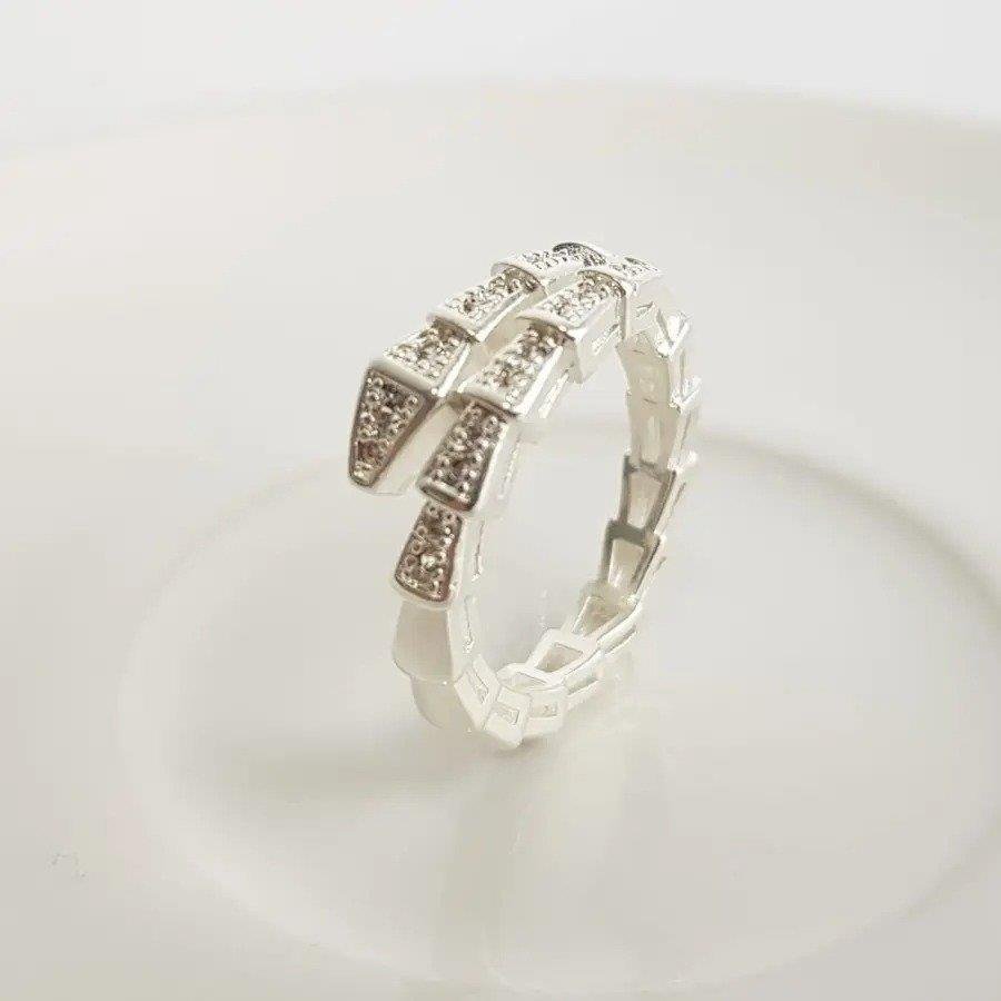 ANEL ARO EM ESCAMAS LISAS ENTREMEIO CRAV B.PRATA