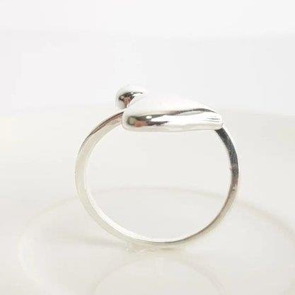 ANEL ARO REGULAVEL PONTAS EM CORACAO/ESFERA |BANHO DE PRATA