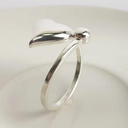 ANEL ARO REGULAVEL PONTAS EM CORACAO/ESFERA |BANHO DE PRATA